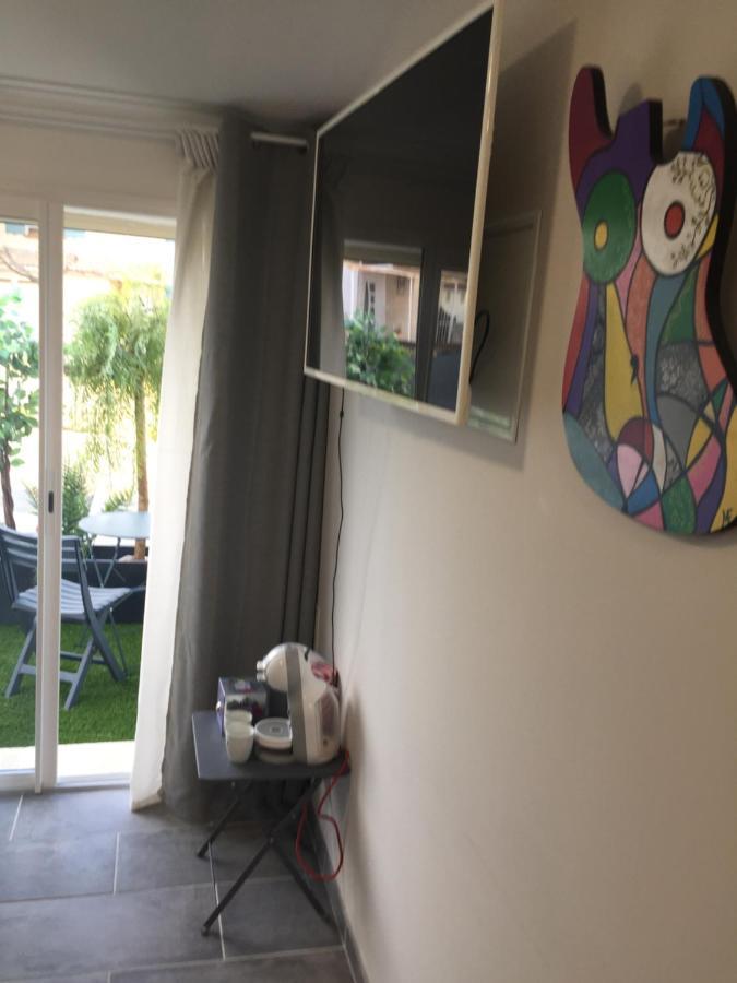 Chez Sandy Bed & Breakfast Aubagne Bagian luar foto